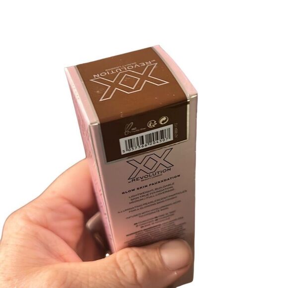 XX Revolution Glow Skin FauXXdation Foundation FX14 - Picture 5 of 5